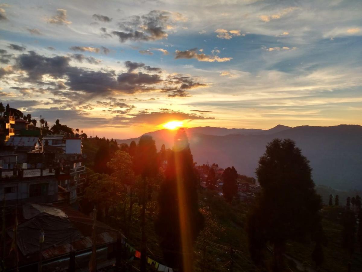 Swabhumi Homestay Kurseong エクステリア 写真
